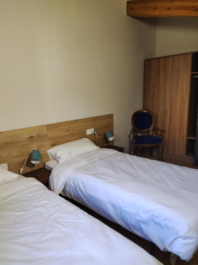 Apt 3 Atic Acollidor Al Centre De Vic - Aptgarbi Eksteriør billede